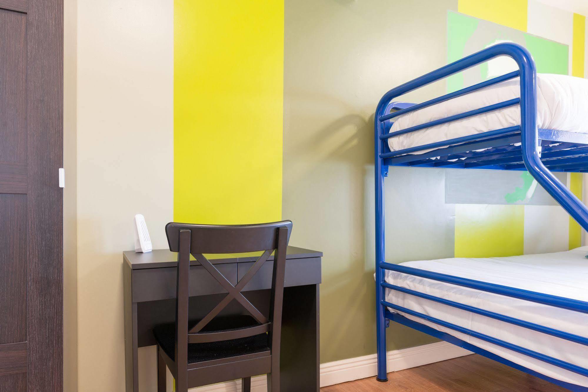 Sky Backpackers Hostel ดับลิน ภายนอก รูปภาพ
