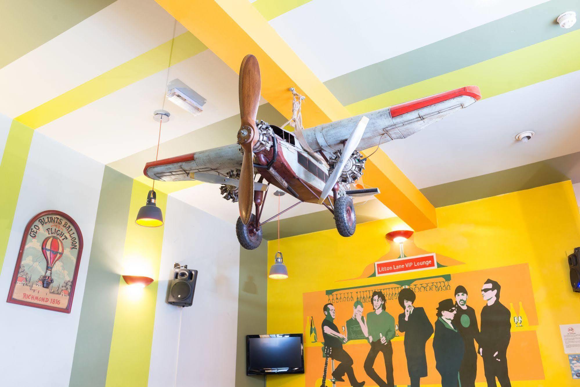 Sky Backpackers Hostel ดับลิน ภายนอก รูปภาพ